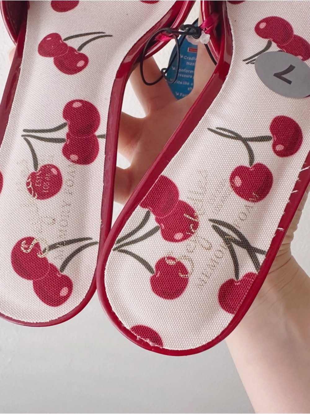 Seychelles • Kitten Heel Mule in Cherry Cream/Red - Picture 9 of 12
